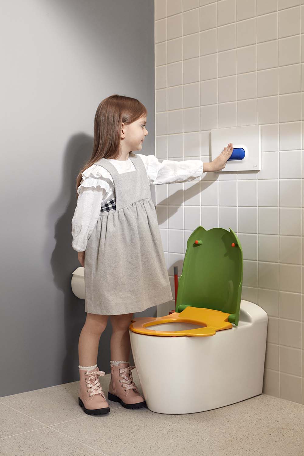 SENTO KIDS Inodoro con cisterna para niños By VitrA Bathrooms